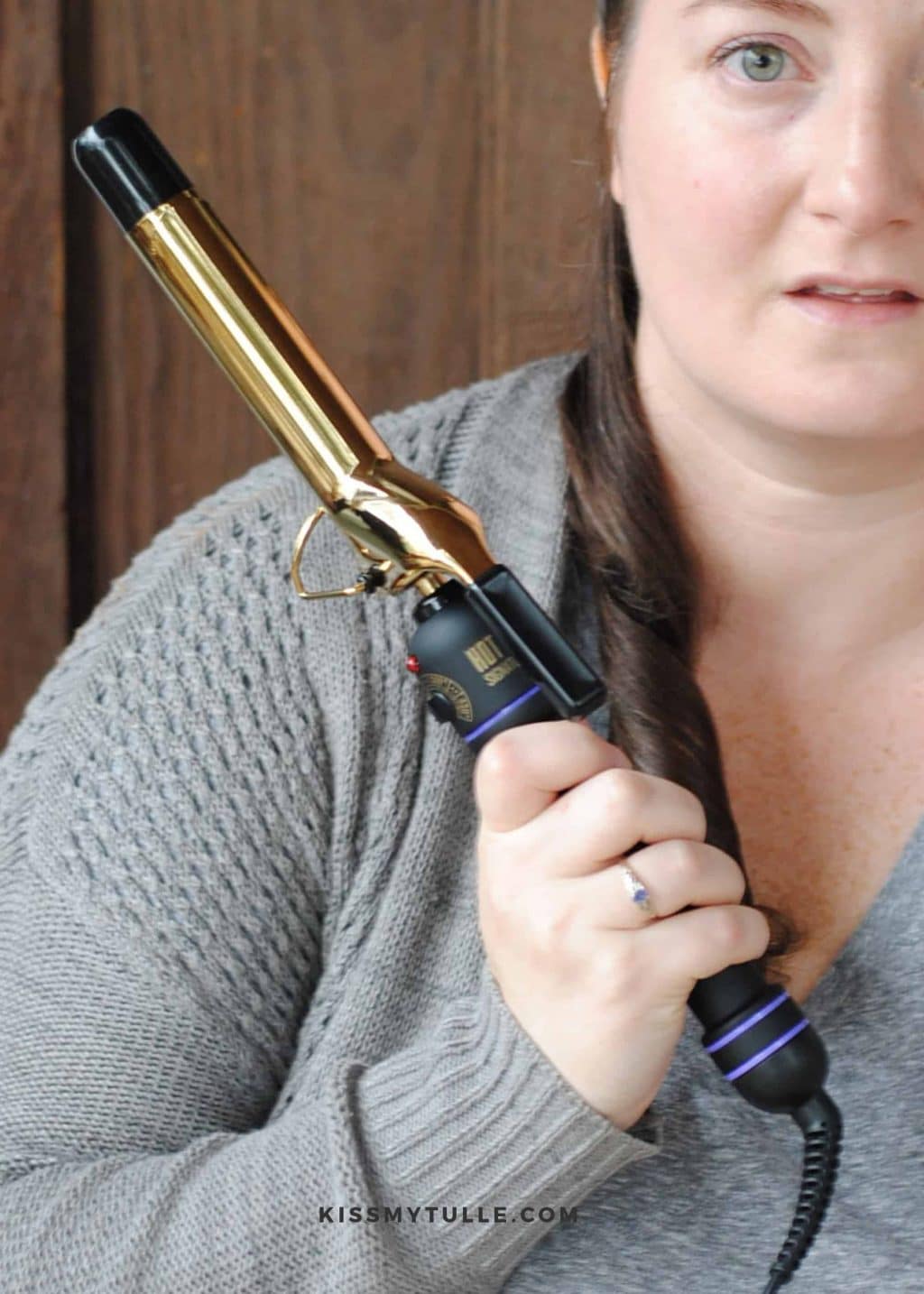 #AD It took me a while but, armed with my trusty Hot Tools Signature Series curling iron, I have figured out a 5 minute hair routine that is easy, simple to do, and looks polished yet casual. And I wanna share it with you: